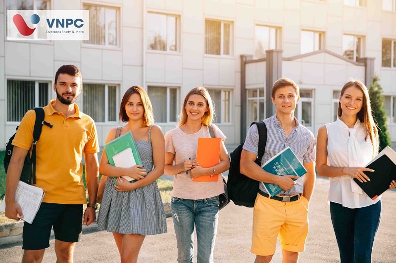 King888 shop hiện đang mở trung học phổ thông